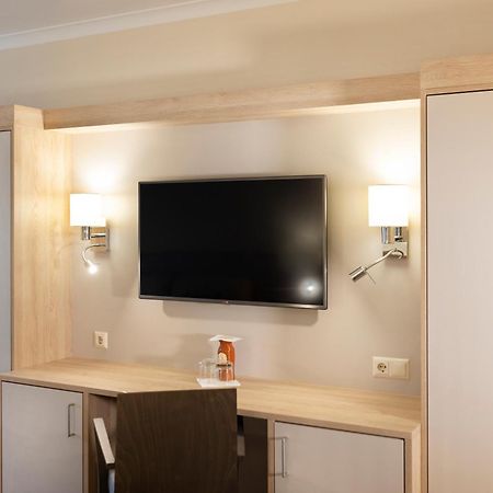 Vitalhotel Der Parktherme - Inkl Thermeneintritt & Sauna บัดราดเคอร์สบวร์ก ภายนอก รูปภาพ